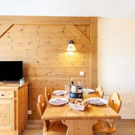Appartamento Les Alpages Du Corbier-7 By Interhome *