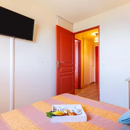 Appartamento Les Alpages Du Corbier-7 By Interhome